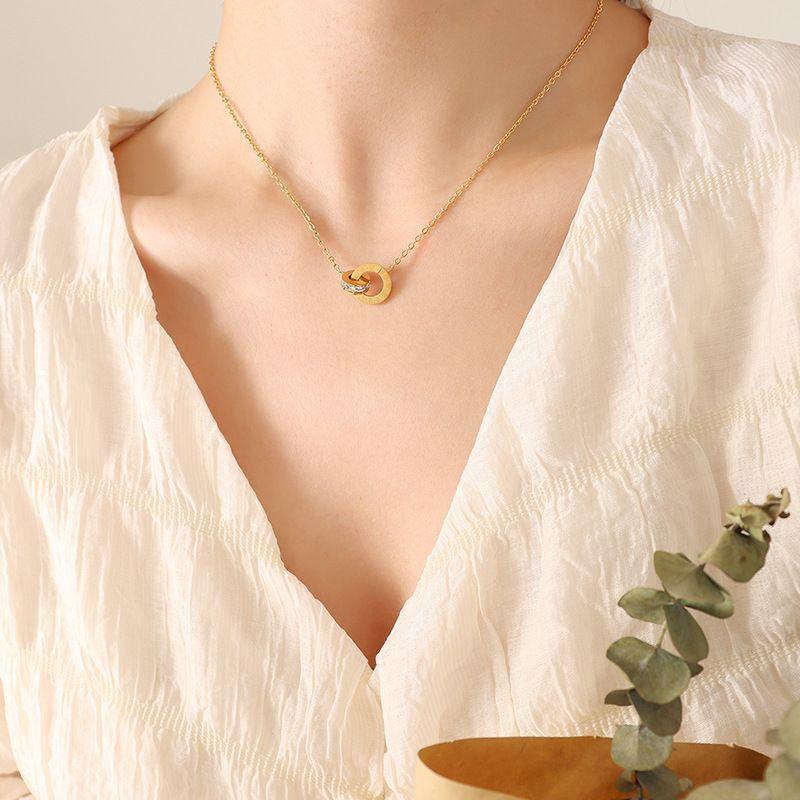 Radiant Aura Necklace – Elegant 18K Gold Necklace