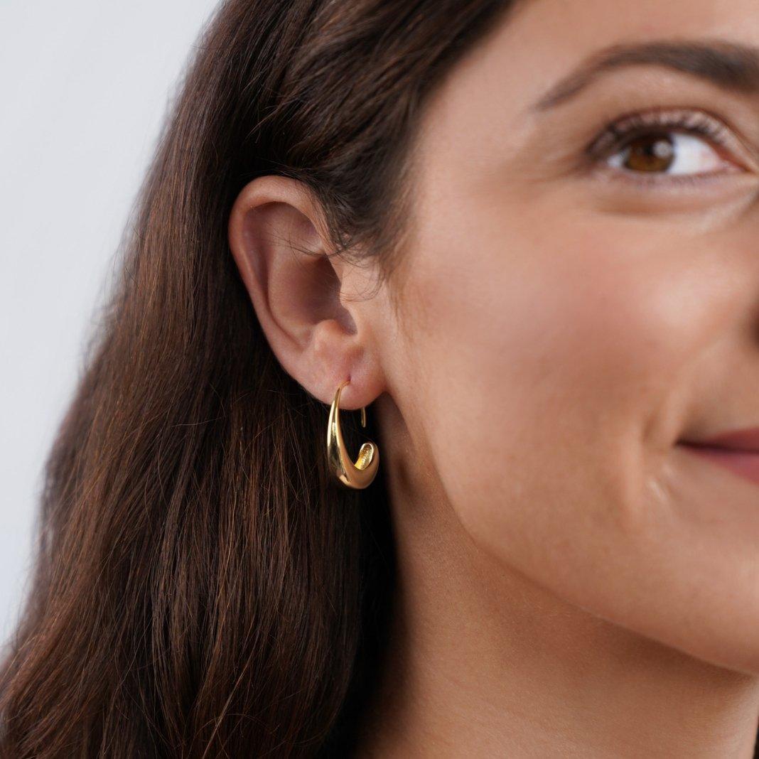 Golden Aura Hoops – 18K Gold, Waterproof & Hypoallergenic