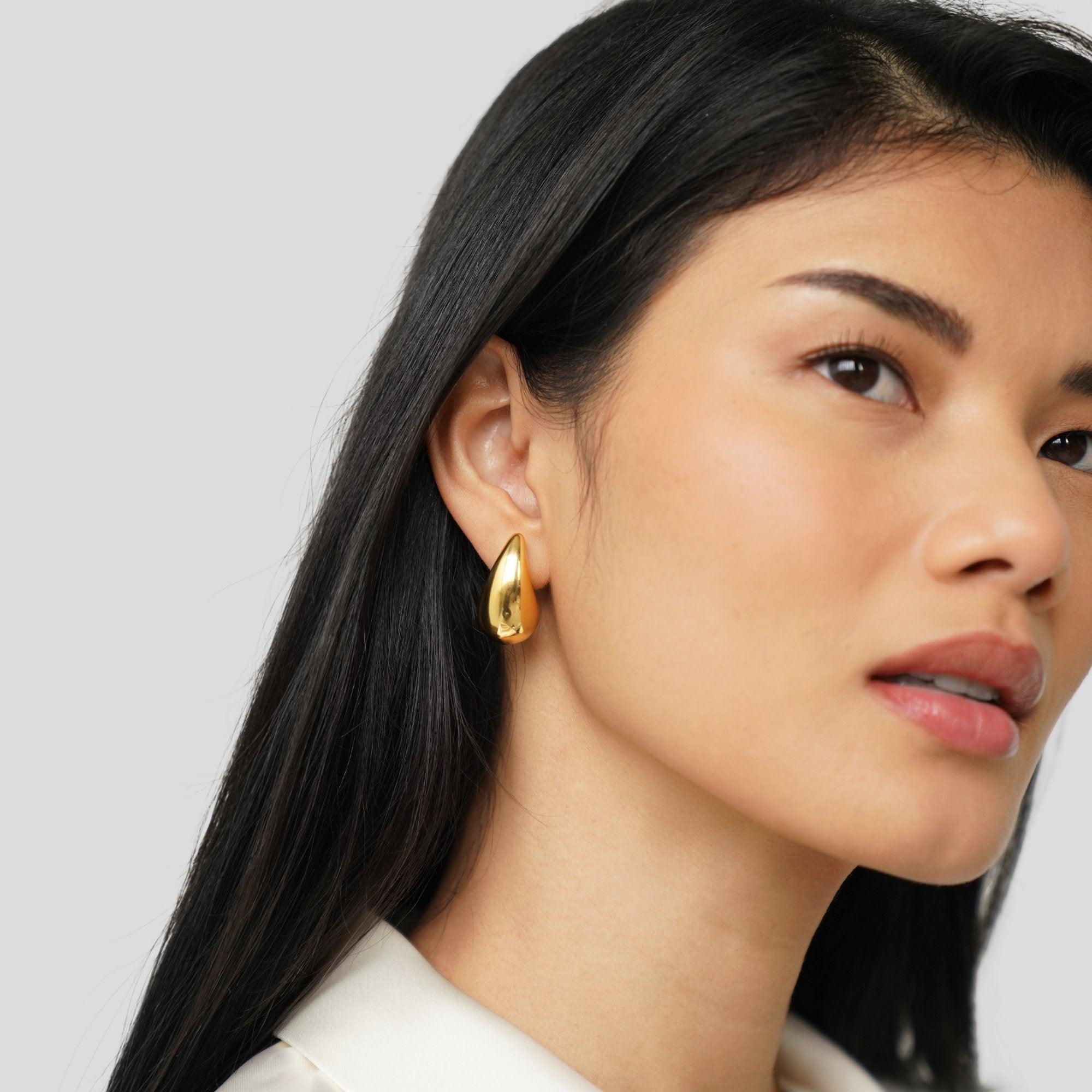 Dewdrop Earrings – 18K Gold, Waterproof & Hypoallergenic
