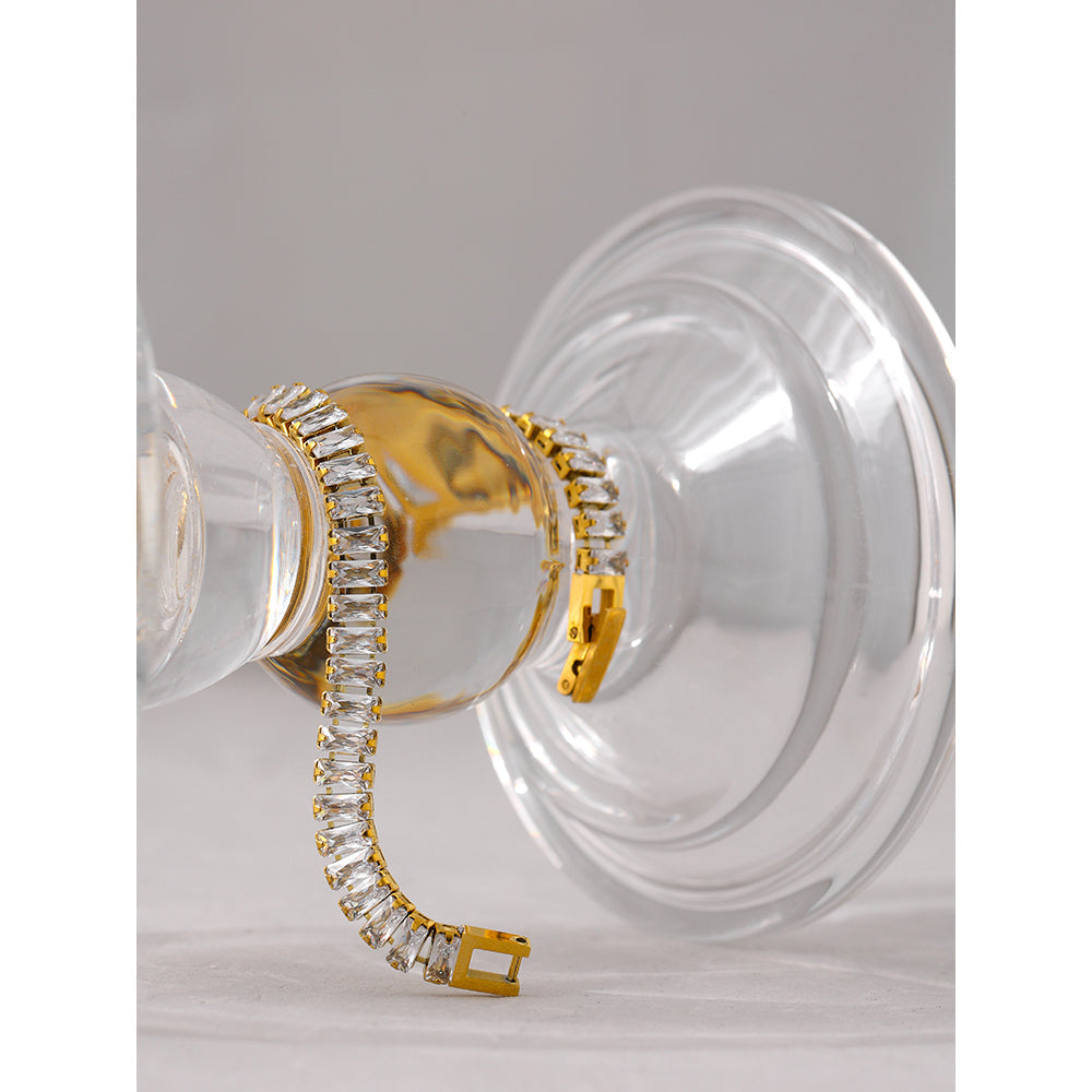 Riviera Baguette Bracelet – 18K Gold, Waterproof & Hypoallergenic