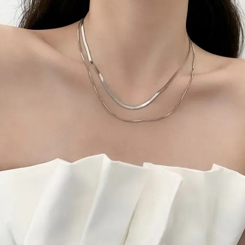 Double Grace Necklace – 18K Gold, Waterproof & Hypoallergenic