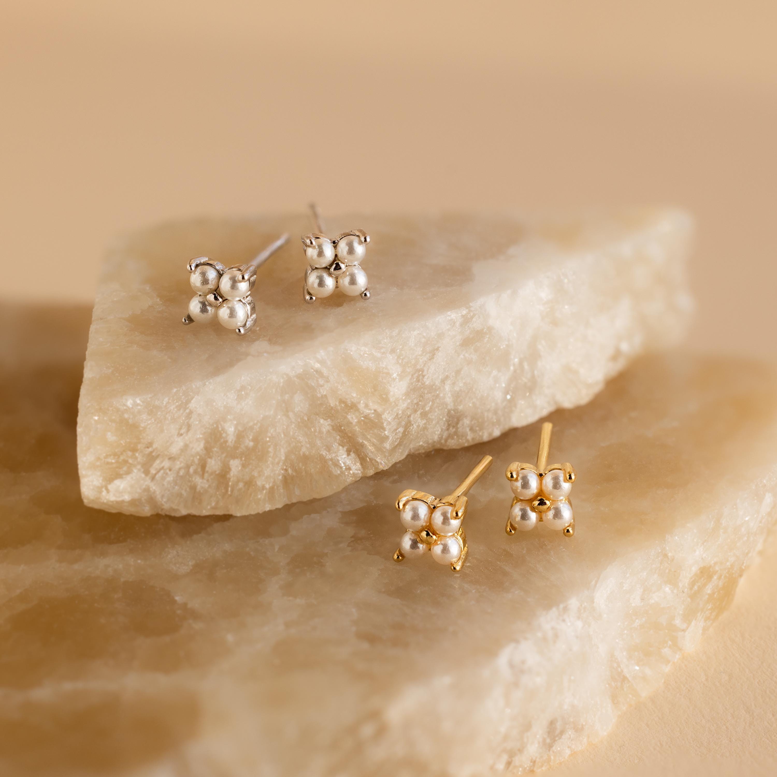 Nova Pearl Studs Earrings – 18K Gold, Waterproof & Hypoallergenic