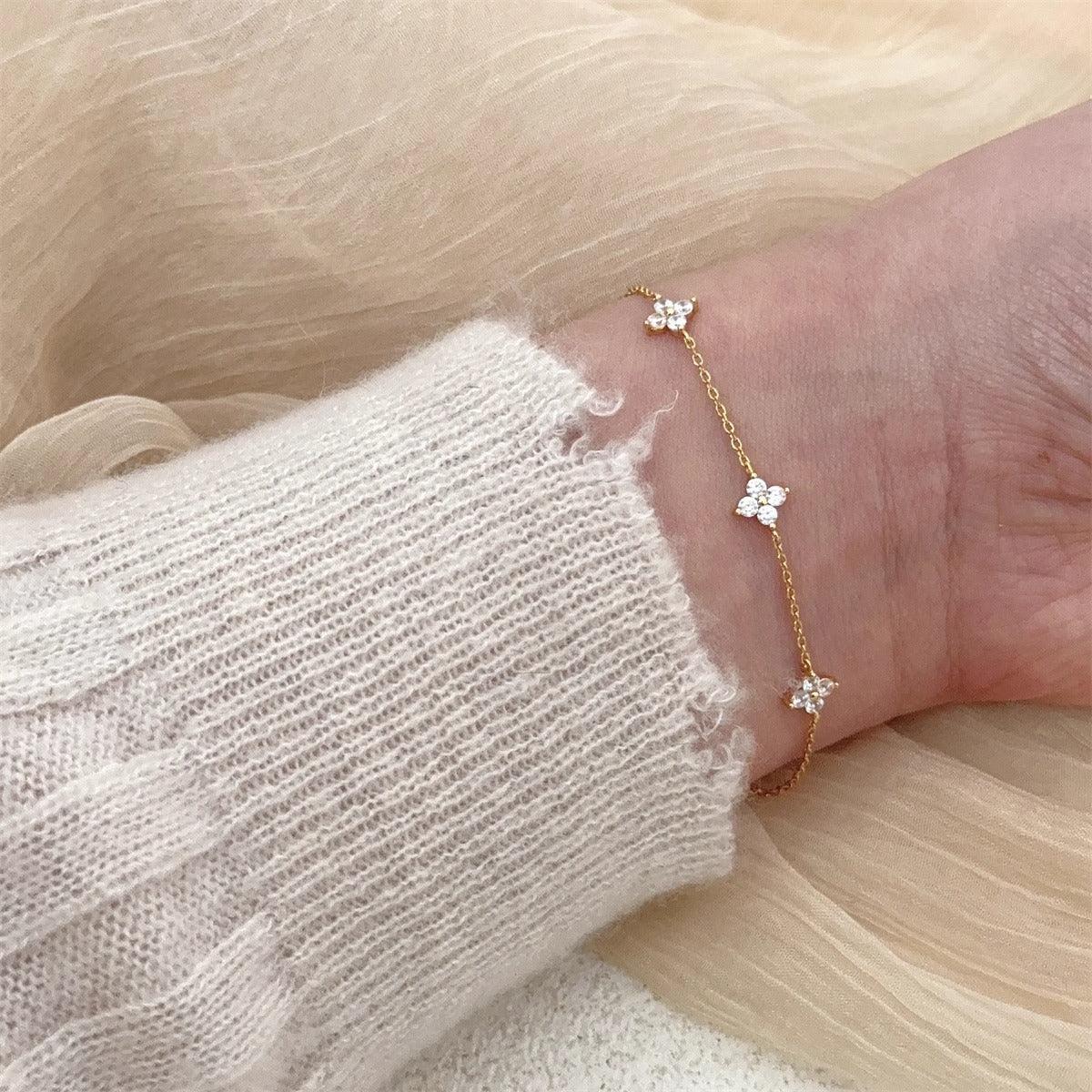 Halo Zircon Bracelet – 18K Gold, Waterproof & Hypoallergenic