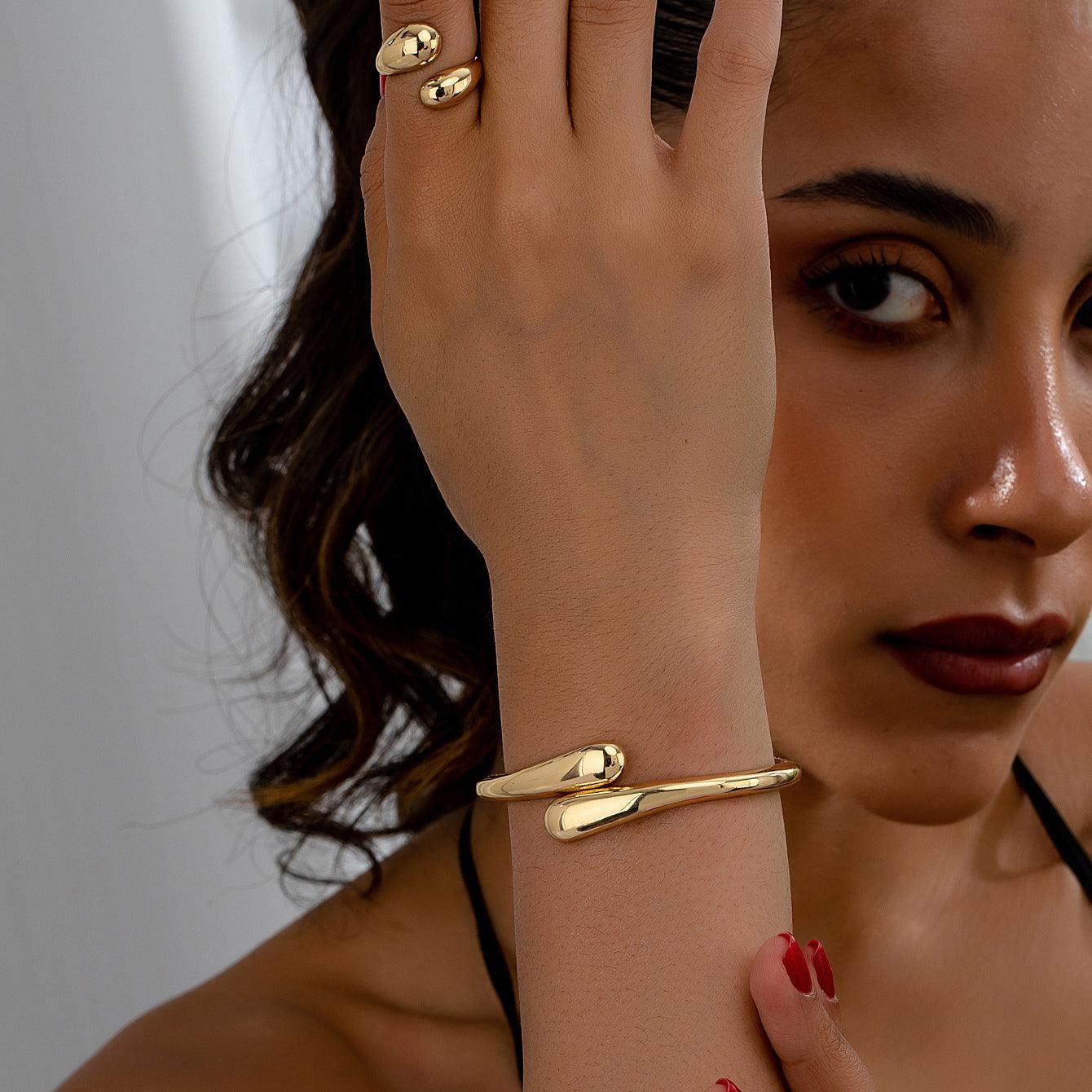 Dewdrop Bracelet – 18K Gold, Waterproof & Hypoallergenic