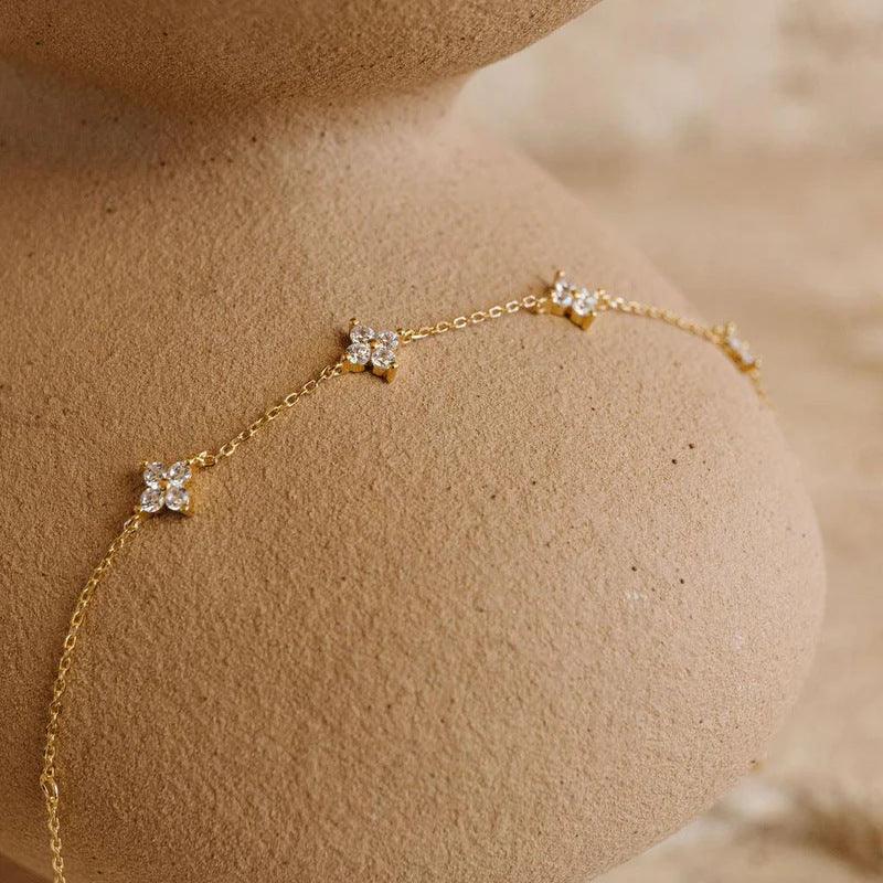 Halo Zircon Bracelet – 18K Gold, Waterproof & Hypoallergenic