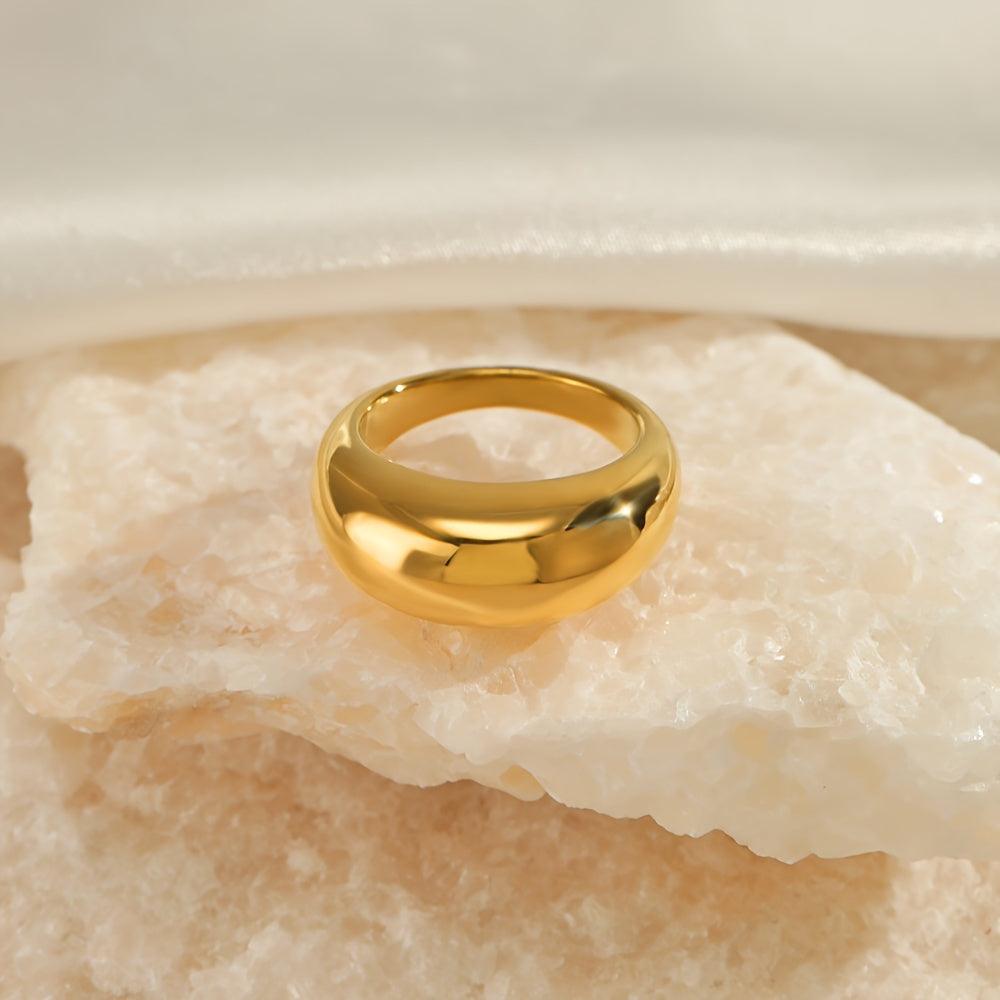Curved Essence Ring
