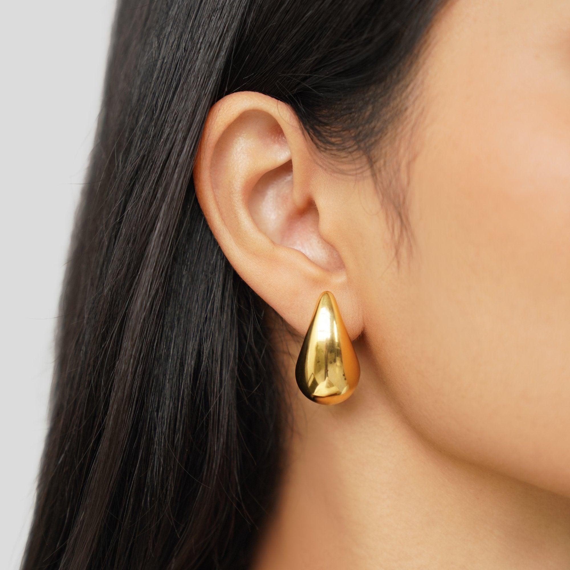 Dewdrop Earrings – 18K Gold, Waterproof & Hypoallergenic