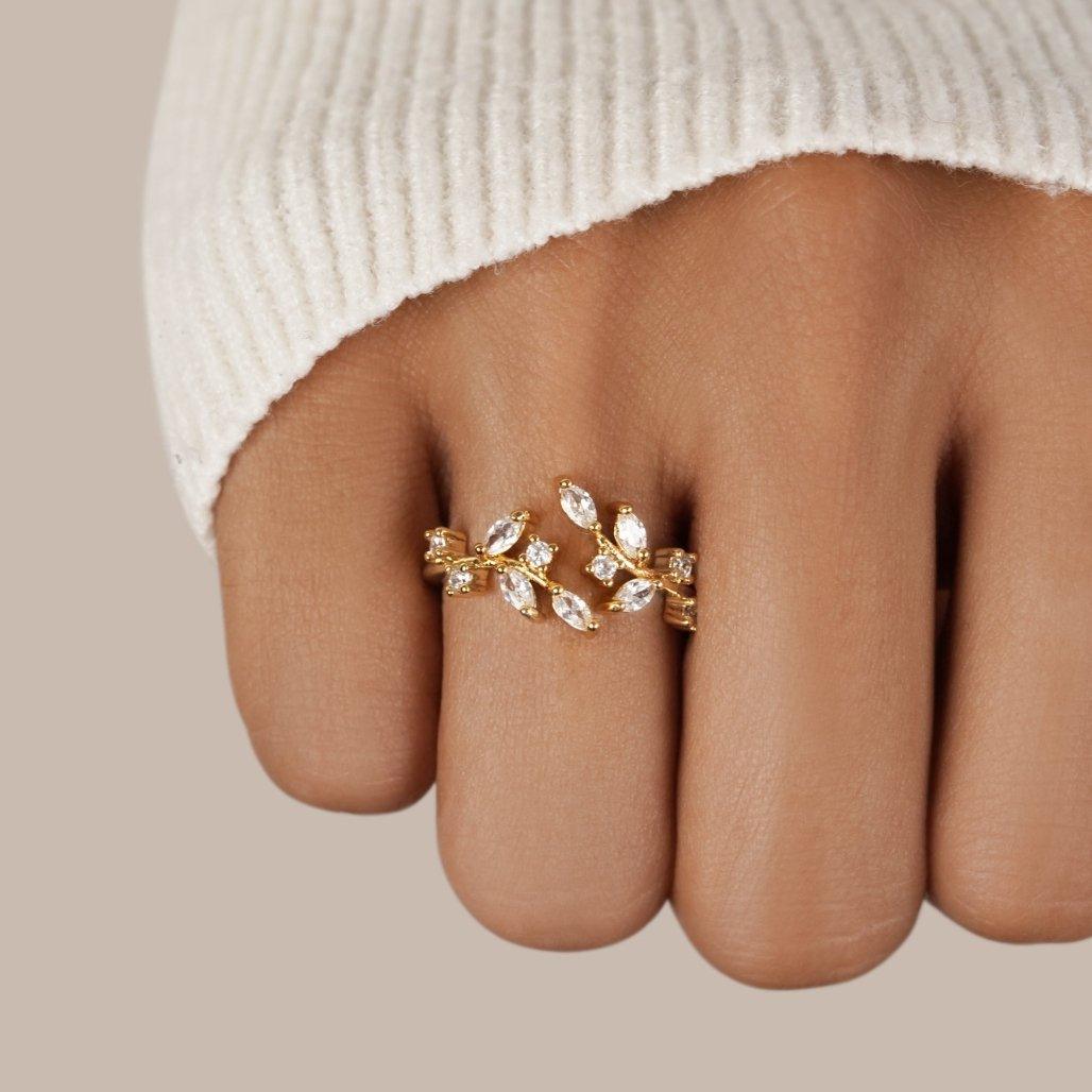 Leaf Stone Ring – 18K Gold, Waterproof & Hypoallergenic