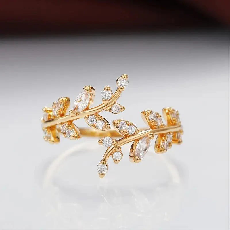 Leaf Stone Ring – 18K Gold, Waterproof & Hypoallergenic