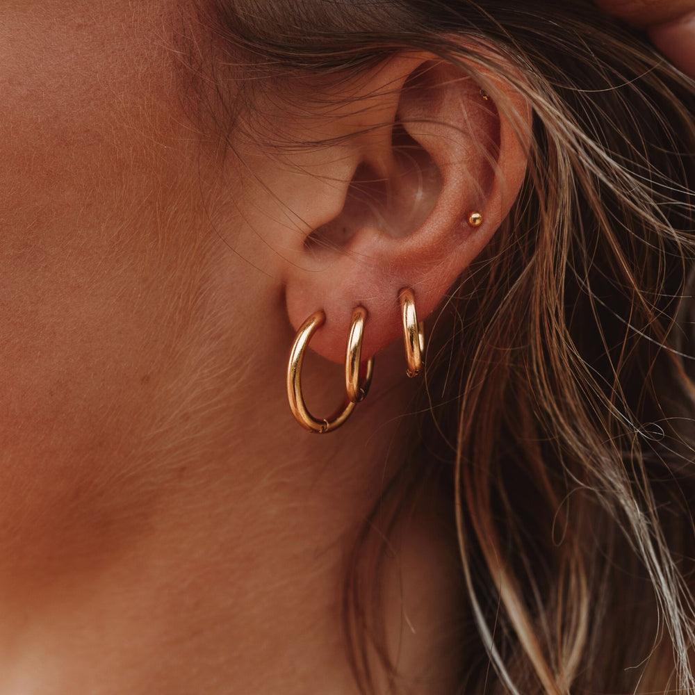 Eternal Hoop Trio – 18K Gold, Waterproof & Hypoallergenic