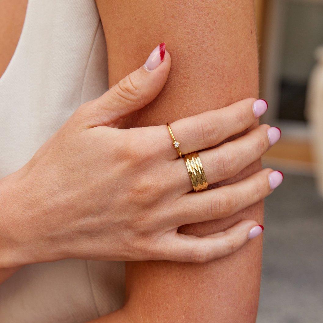 Pure Solitaire Ring