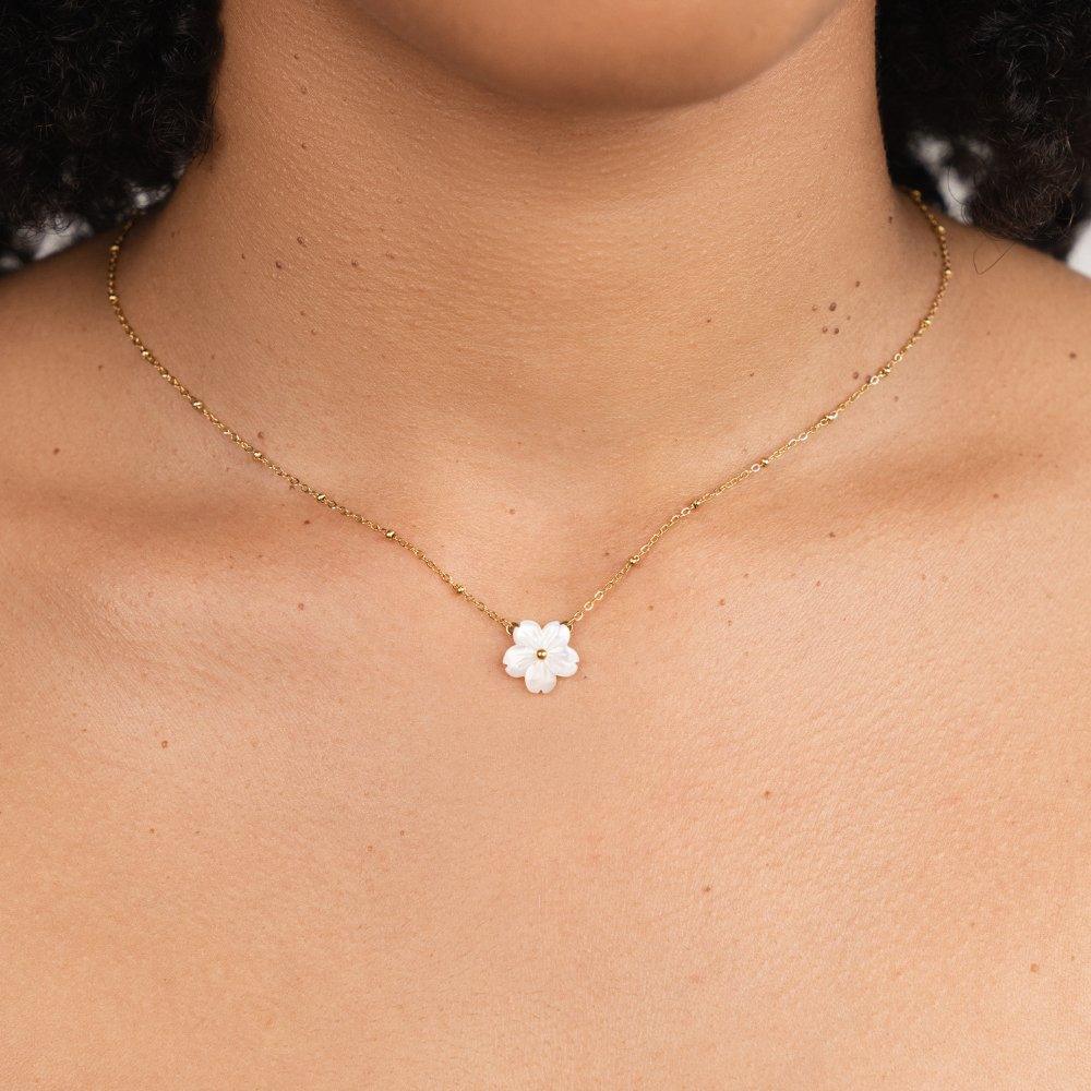 Ivory Petal Necklace – 18K Gold Waterproof Minimalist Pendant