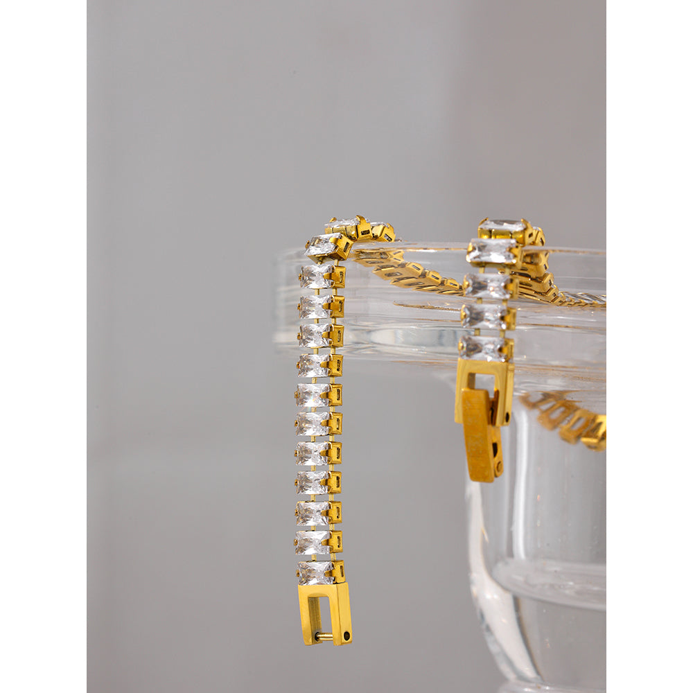 Riviera Baguette Bracelet – 18K Gold, Waterproof & Hypoallergenic