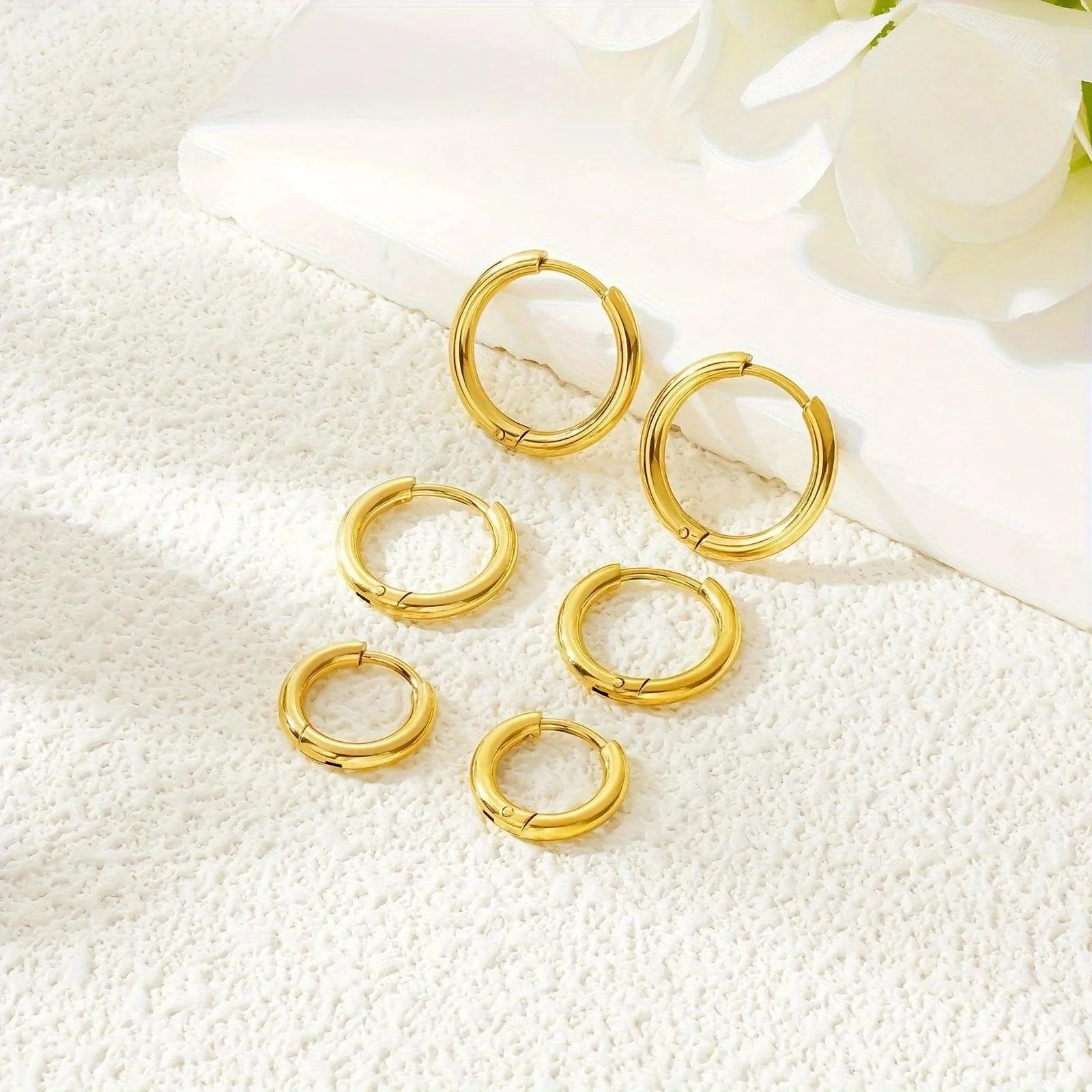 Eternal Hoop Trio – 18K Gold, Waterproof & Hypoallergenic