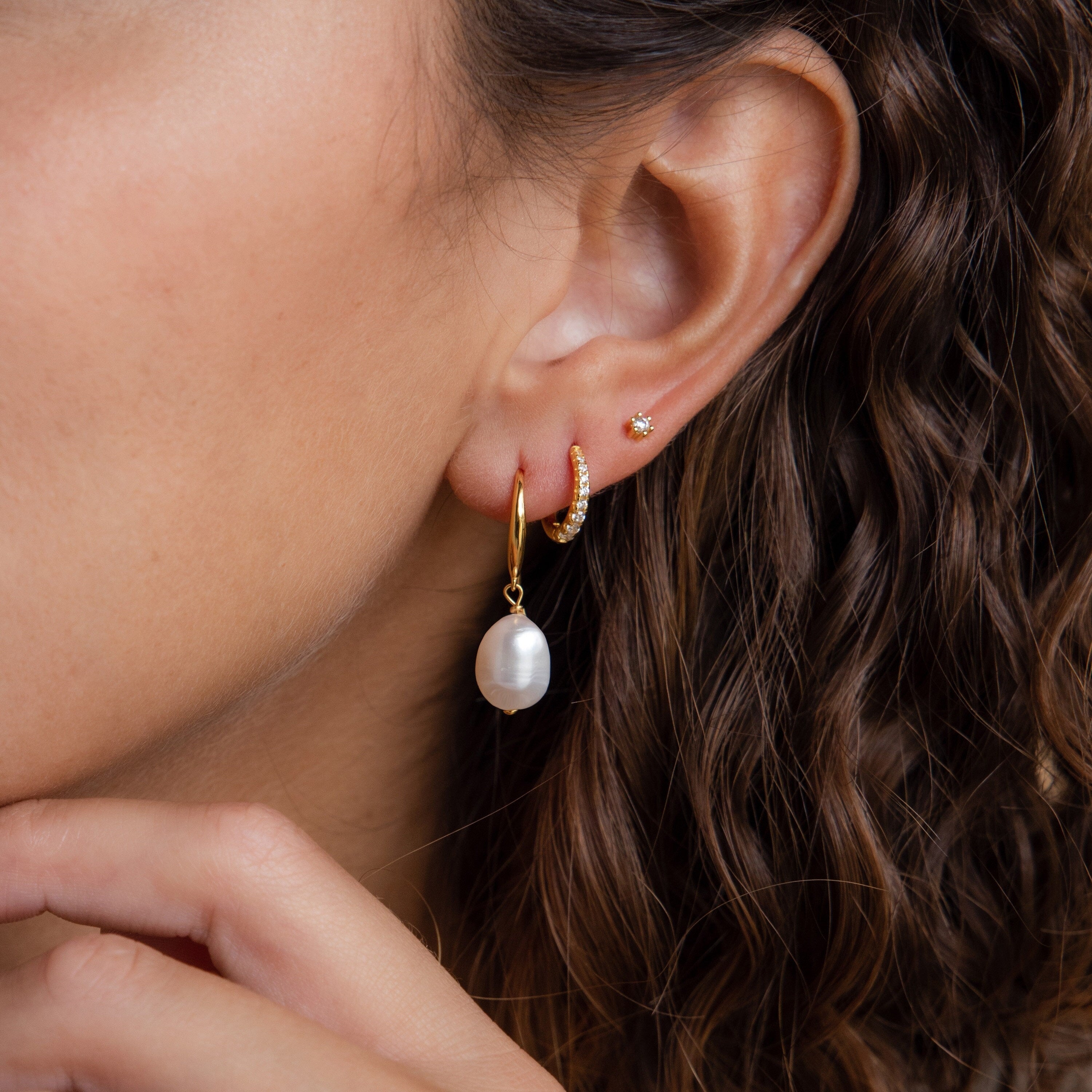 Pearl Drop Chandelier Earrings – 18K Gold, Waterproof & Hypoallergenic